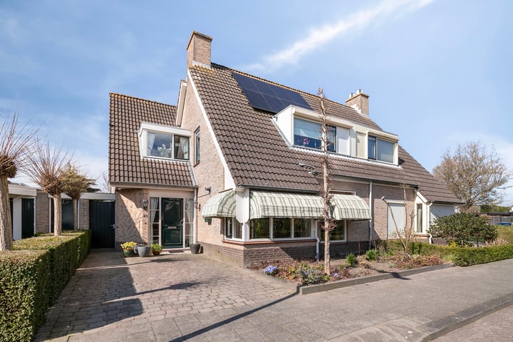 Buitenlanden 13 in Heinenoord foto