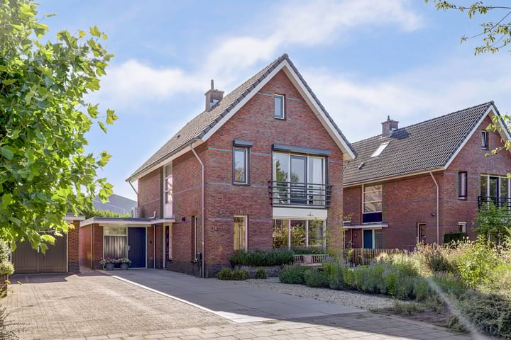 Buitenlust 10 in Sleeuwijk foto