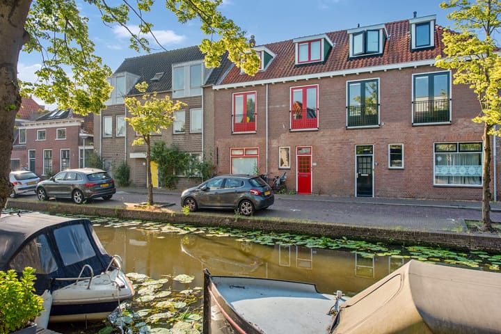 Buitenwatersloot 209 in Delft foto