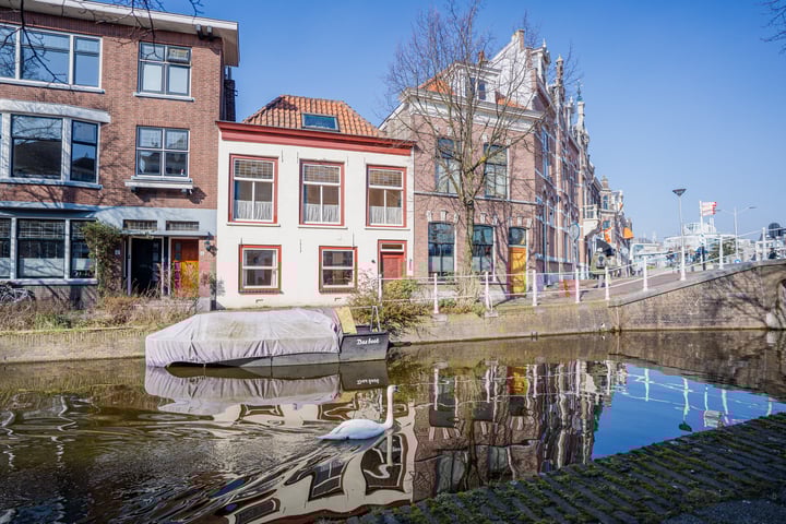 Buitenwatersloot 6 in Delft foto