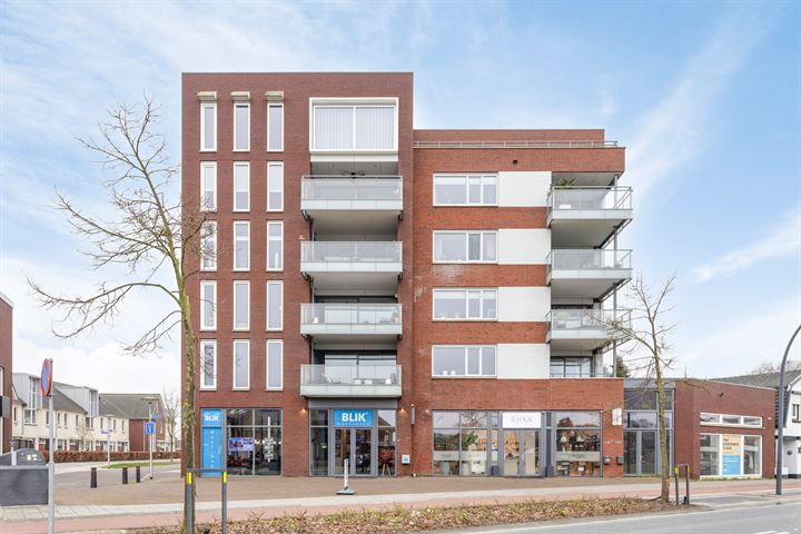 Buizerdhof 8 in Hengelo foto