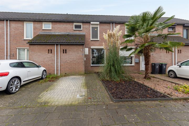 Buizerdhorst 14 in Roermond foto