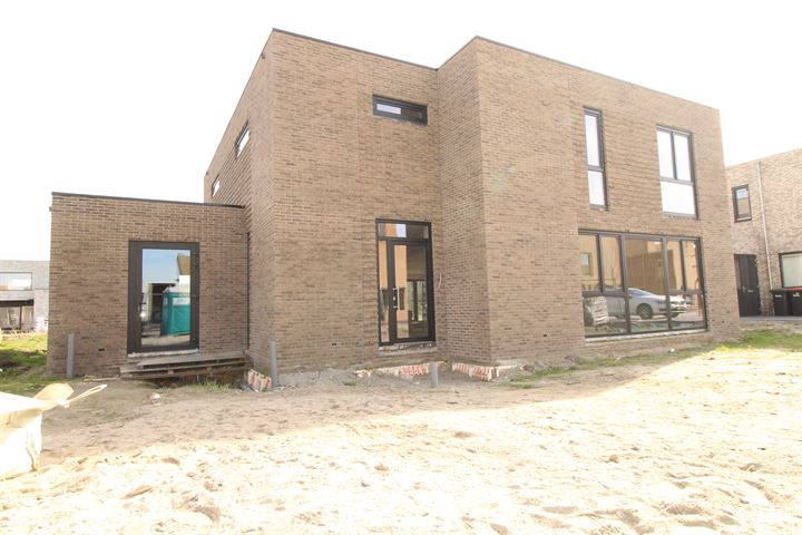 Buizerdlaan 14 in Lelystad foto