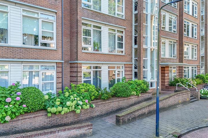 Buizerdlaan 177 in Leidschendam foto