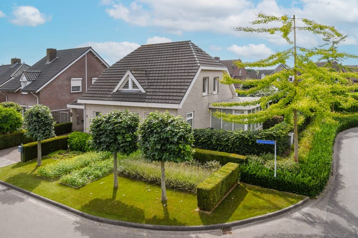 Buizerdstraat 2 in Ospel