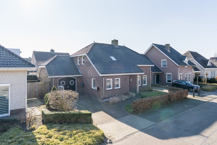 Buizerdstraat 6 in Ospel foto