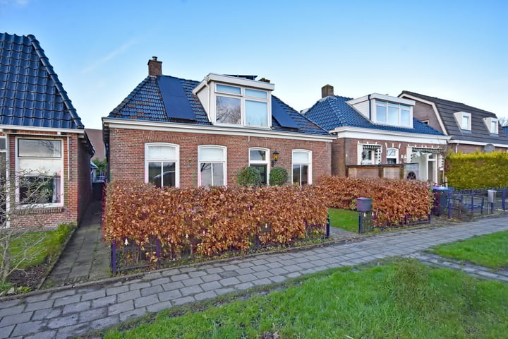 Buorren 79 in Lekkum foto
