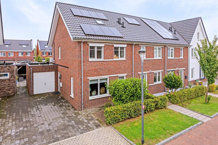 Burcht 61 in Rijssen foto