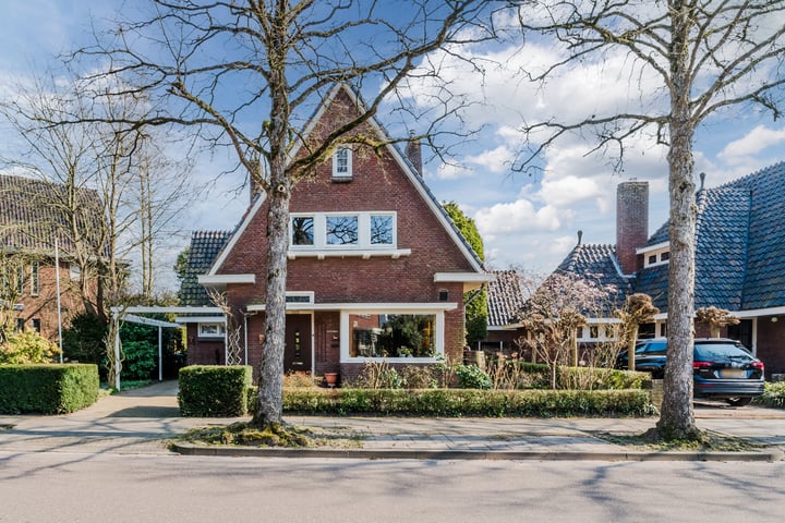 Burg. Canterslaan 17 in Oisterwijk foto