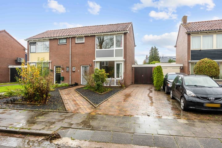 Foto van woning Burg Cleveringalaan 44, Zuidhorn