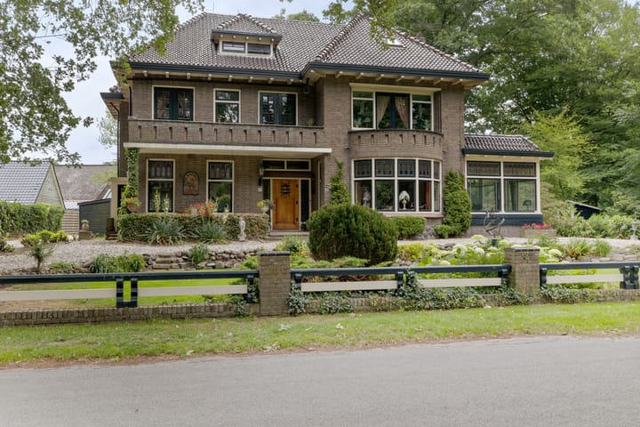 Burg de Kockstraat 45 in Oosterhesselen