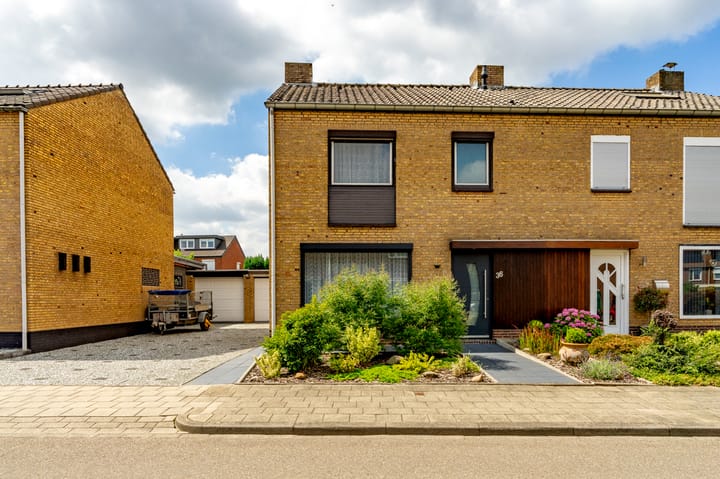 Burg Fredrixstraat 36 in Elsloo