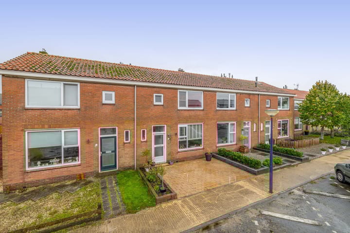 Burg G H Mulierstraat 30 in Sloten