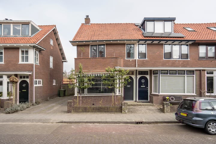 Burg. Gaarlandtstraat 37 in Gorinchem foto