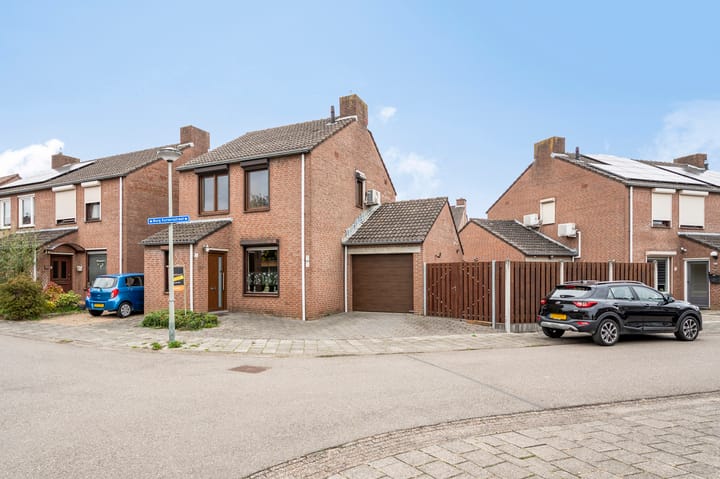 Burg Kurversstraat 29 in Urmond foto