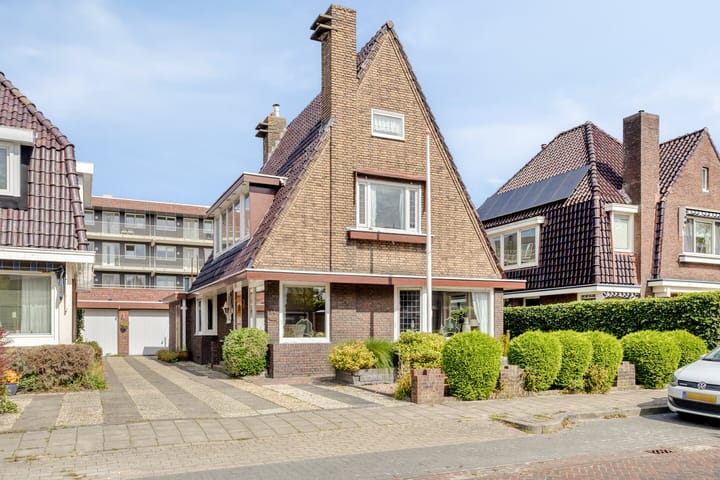 Burg. Schönfeldsingel 51 in Winschoten foto