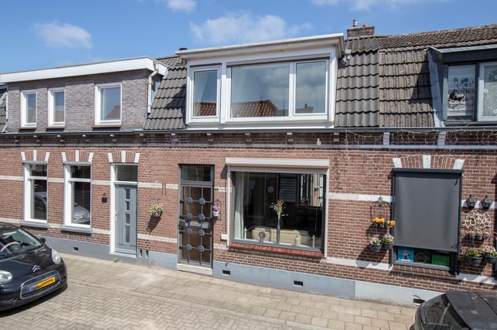 Burg ten Veldestr 49 in Genemuiden foto