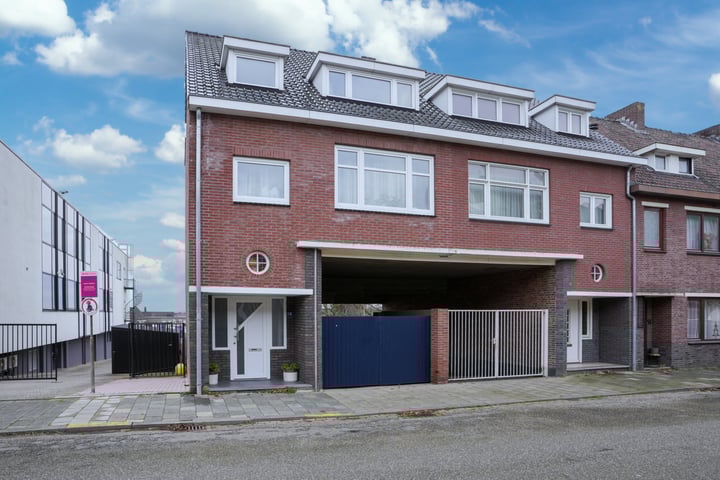 Foto van woning Burg. v.d. Kroonstraat 18, Hoensbroek