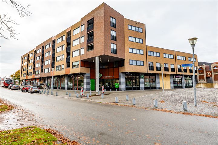 Burg v Roijenstr Oost 4g in Hoogezand foto