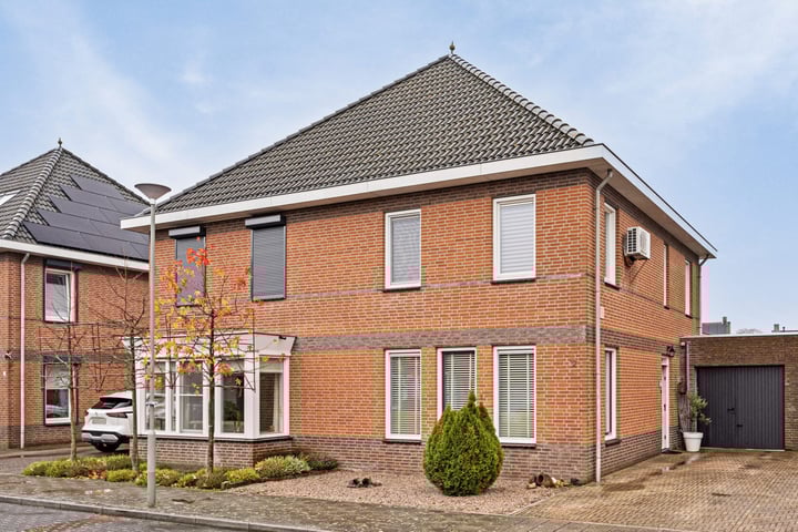 Burg.van Banningstraat 12 in Gennep foto