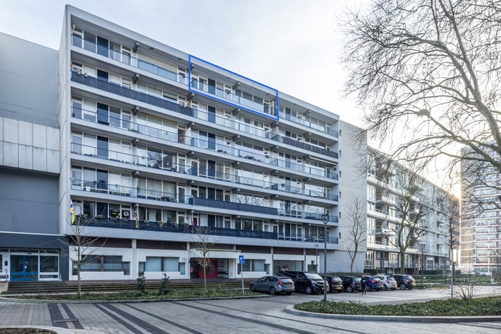 Burg. van Grunsvenplein 127 in Heerlen foto