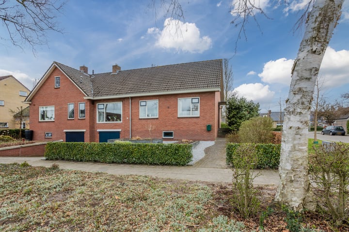Burg.van Haersoltestraat 13 in Nieuwleusen foto
