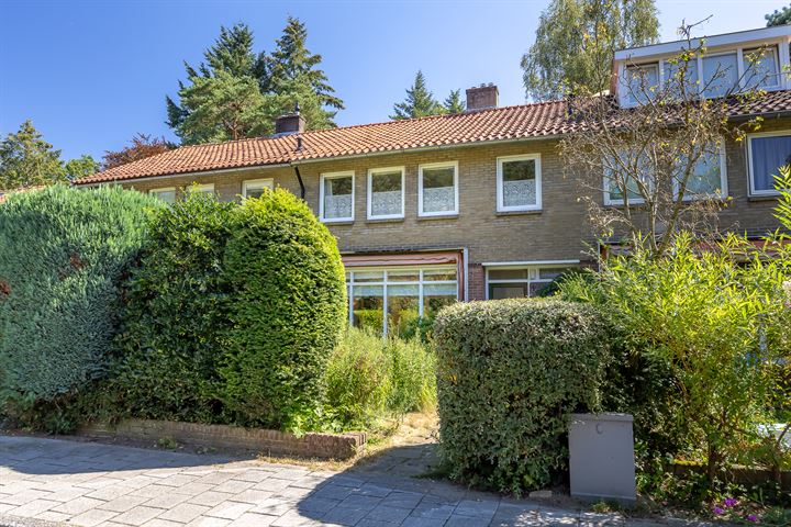 Burg. Van Tuyll-laan 24 in Zeist foto