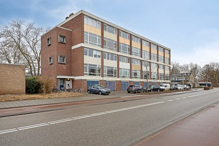 Burgemeester Aalberslaan 64b in Krimpen aan den IJssel foto