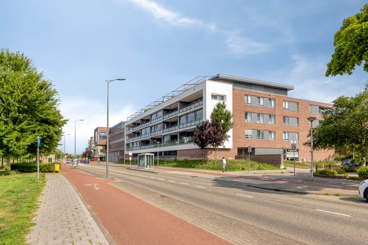 Foto van woning Burgemeester Brouwerstraat 143, Zwijndrecht