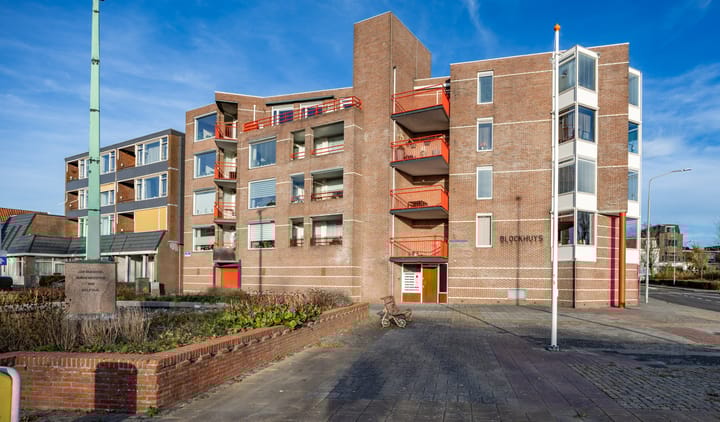 Foto van woning Burgemeester Buiskoolplein 28, Delfzijl