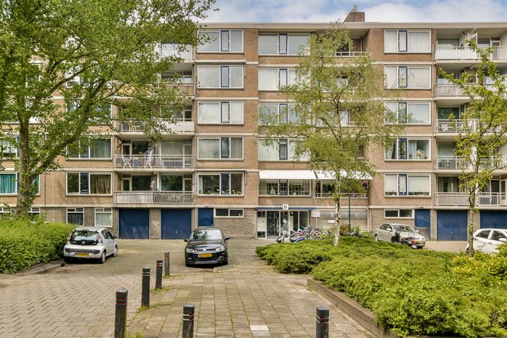 Burgemeester Caan van Necklaan 270 in Leidschendam foto