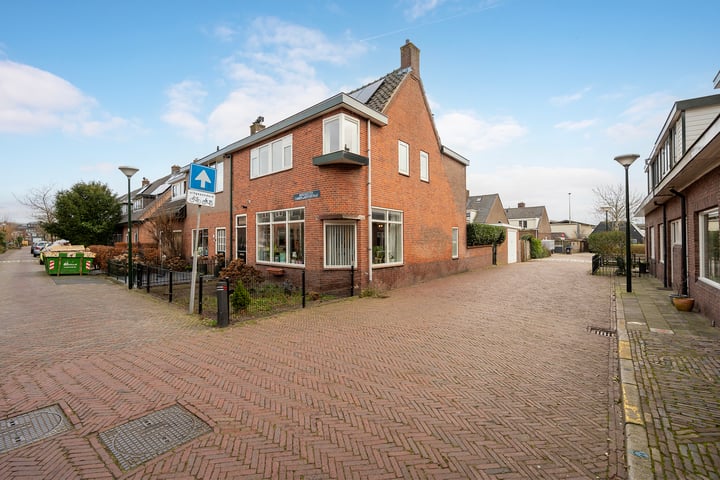 Burgemeester Cambier van Nootenstraat 45 in Maarssen foto