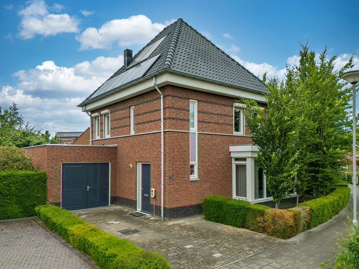 Burgemeester Claessenstraat 12 in Reuver
