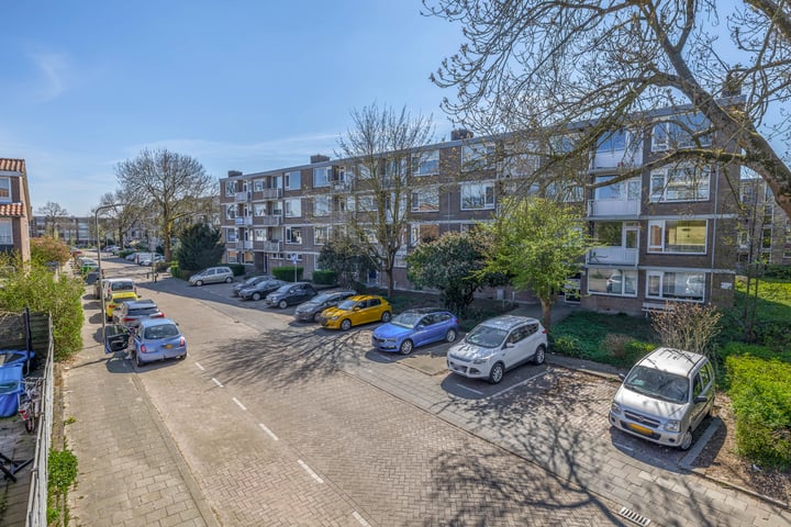 Burgemeester Crezéestraat 87 in Ridderkerk foto