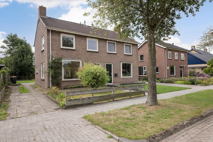Burgemeester De la Saussaye Briëtweg 28 in de Wijk foto