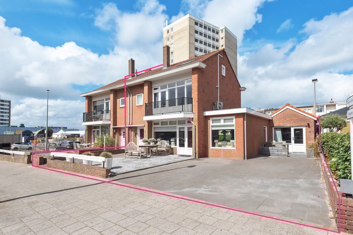 Burgemeester Engelbertsstraat 3 in Zandvoort foto