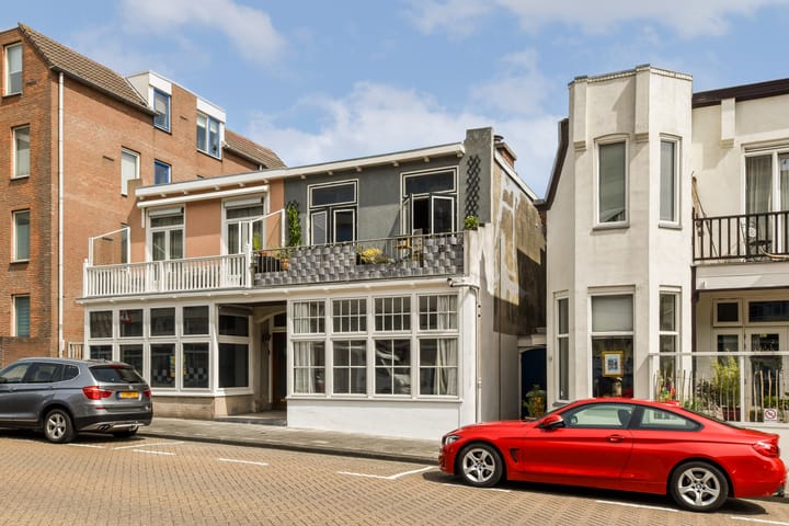 Burgemeester Engelbertsstraat 84-zw in Zandvoort