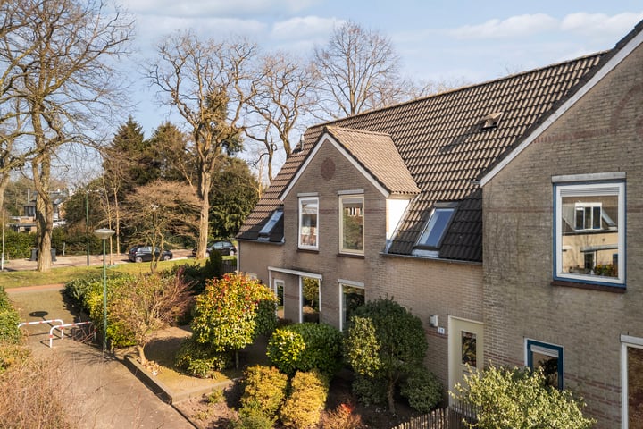 Burgemeester Fabiuspark 28 in Bilthoven foto