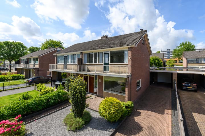 Burgemeester Falkenaweg 184 in Heerenveen