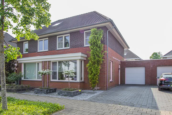 Burgemeester Geurtslaan 23 in Heythuysen foto
