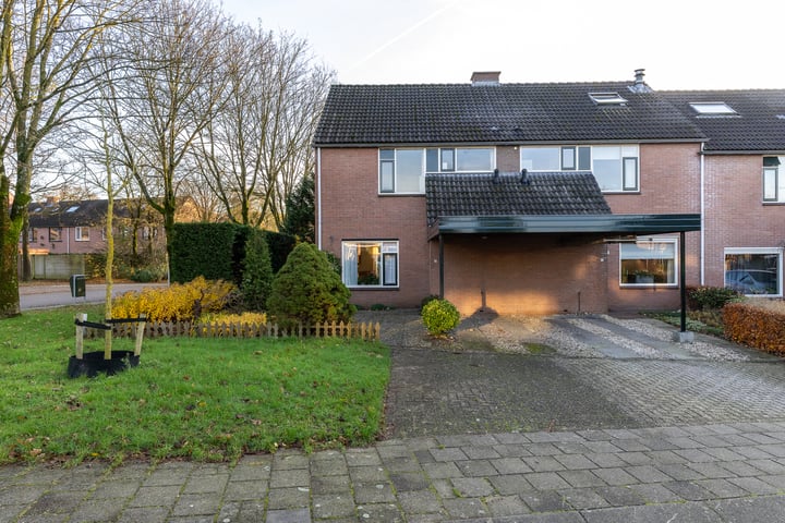 Burgemeester H Spruytlaan 37 in Amerongen foto