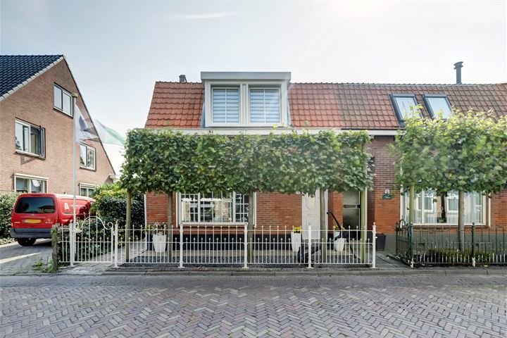 Burgemeester Hagelaan 14 in Bruinisse foto