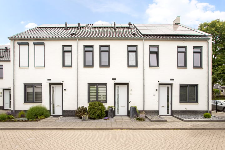 Burgemeester Houbenplein 4 in Luyksgestel foto
