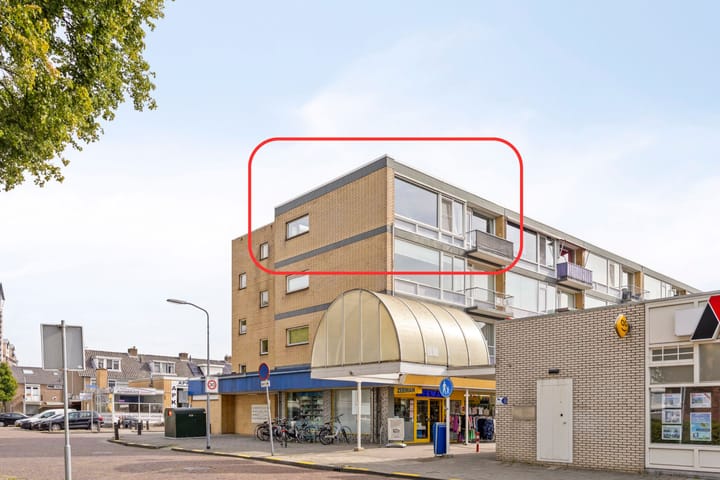Burgemeester Jansenlaan 241 in Zwijndrecht foto