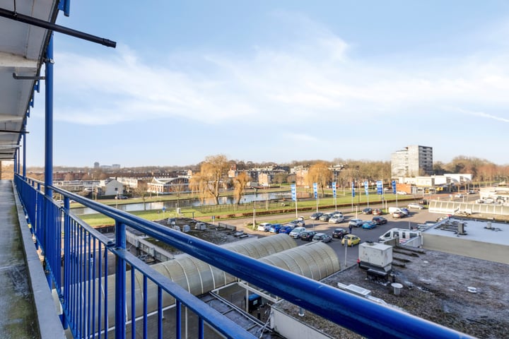 Burgemeester Jansenlaan 85 in Zwijndrecht foto