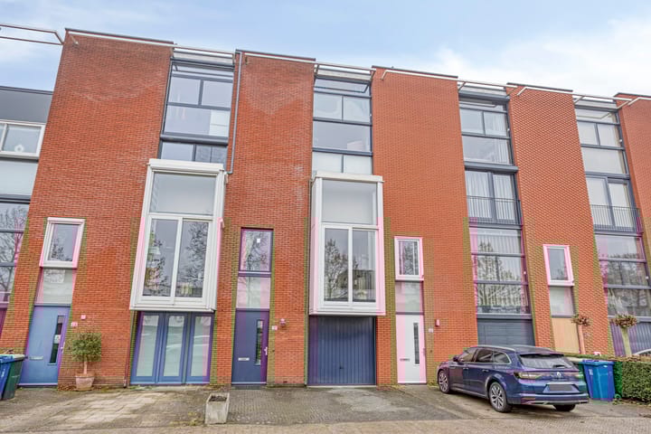 Burgemeester Jhr. Quarles van Uffordlaan 31 in Apeldoorn foto