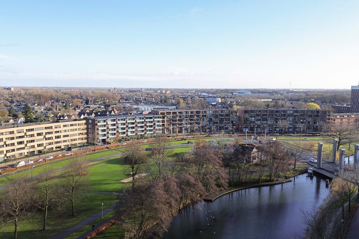 Burgemeester Jhr. Quarles van Uffordlaan 311 in Apeldoorn foto