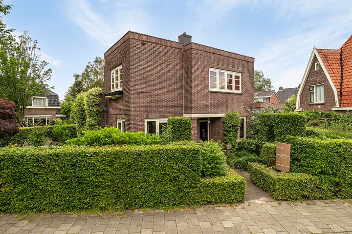 Burgemeester Jollesstraat 16 in Assen foto
