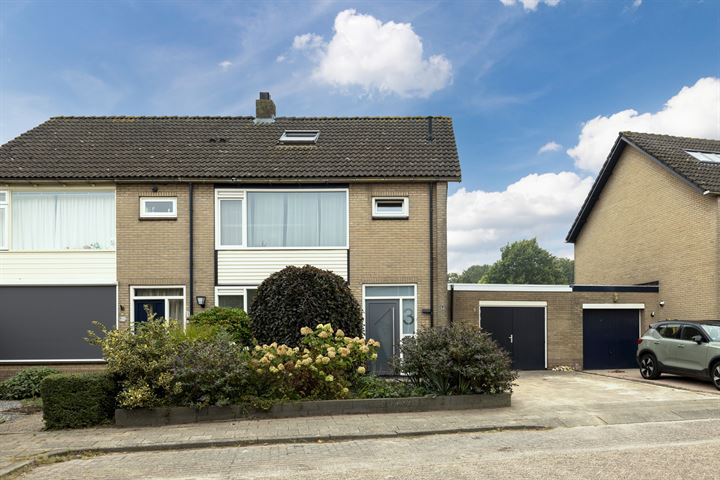 Burgemeester Jonkersstraat 3 in Beesd foto