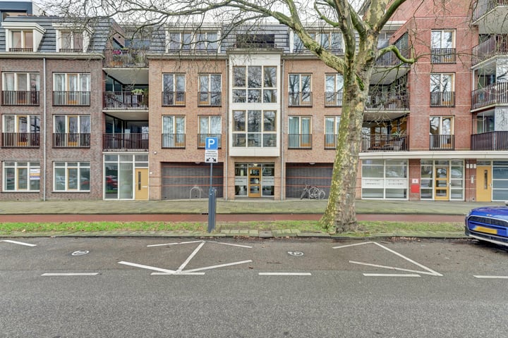 Burgemeester Knappertlaan 10E in Schiedam foto